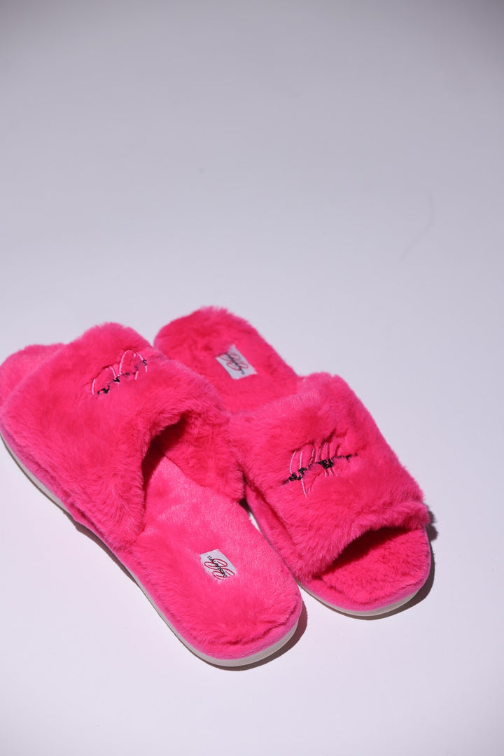 PINK SIGNATURE SLIPPERS